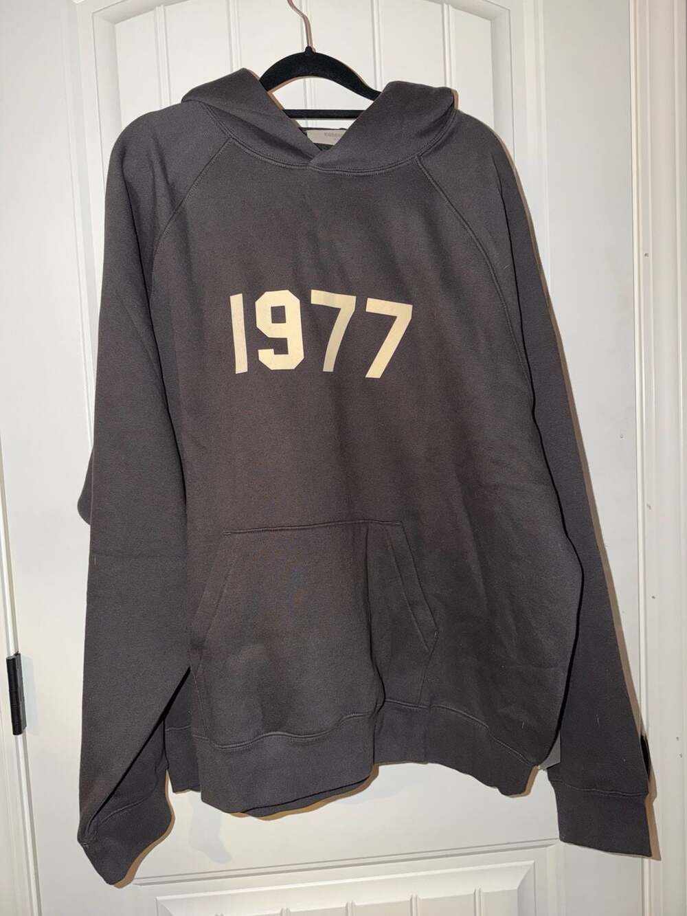 Essentials Pullover Hoodie Large - Picture 3 of 7